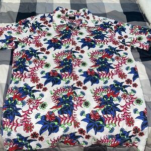 New RVCA Mens Short Sleeve Button Down.